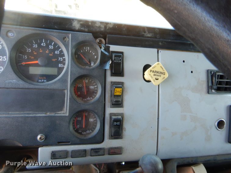 image for item HB9439 1999 Freightliner FL112  dump truck