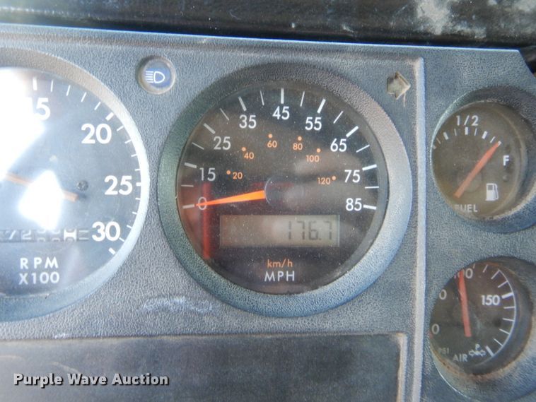 image for item HB9439 1999 Freightliner FL112  dump truck