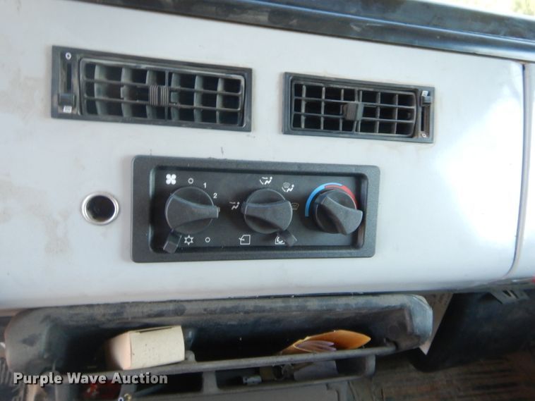 image for item HB9439 1999 Freightliner FL112  dump truck