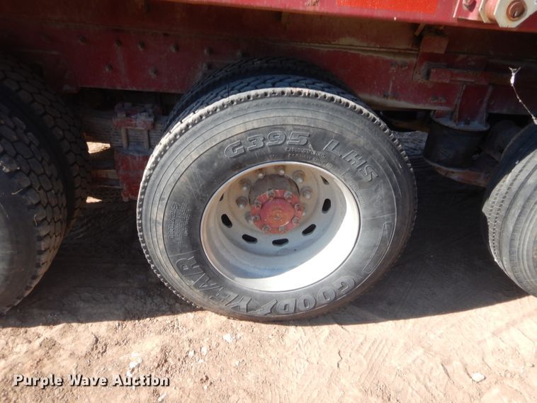 image for item HB9439 1999 Freightliner FL112  dump truck