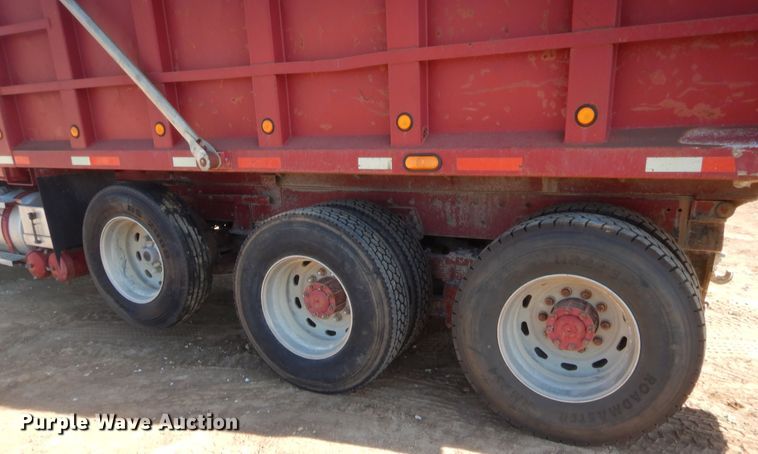image for item HB9439 1999 Freightliner FL112  dump truck
