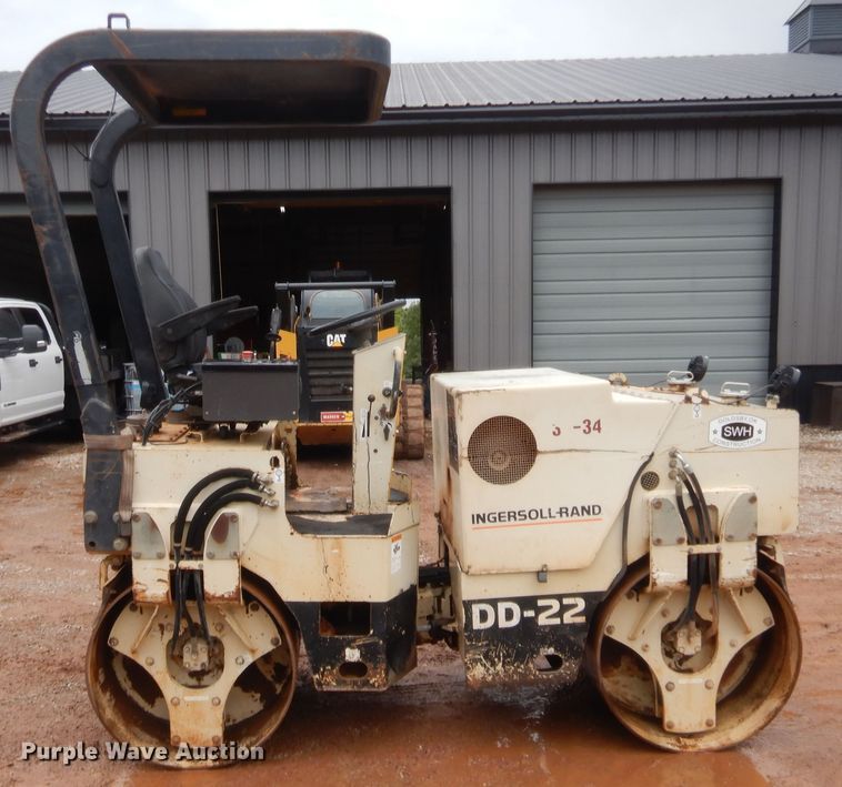 image for item HB9489 Ingersoll Rand DD22  vibratory double drum roller