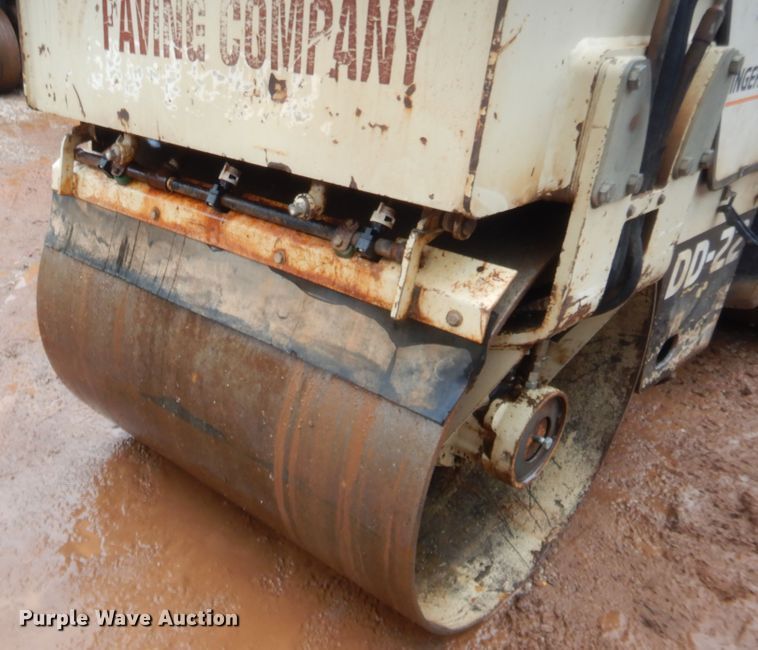image for item HB9489 Ingersoll Rand DD22  vibratory double drum roller