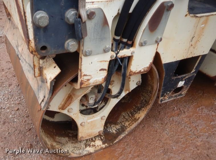 image for item HB9489 Ingersoll Rand DD22  vibratory double drum roller