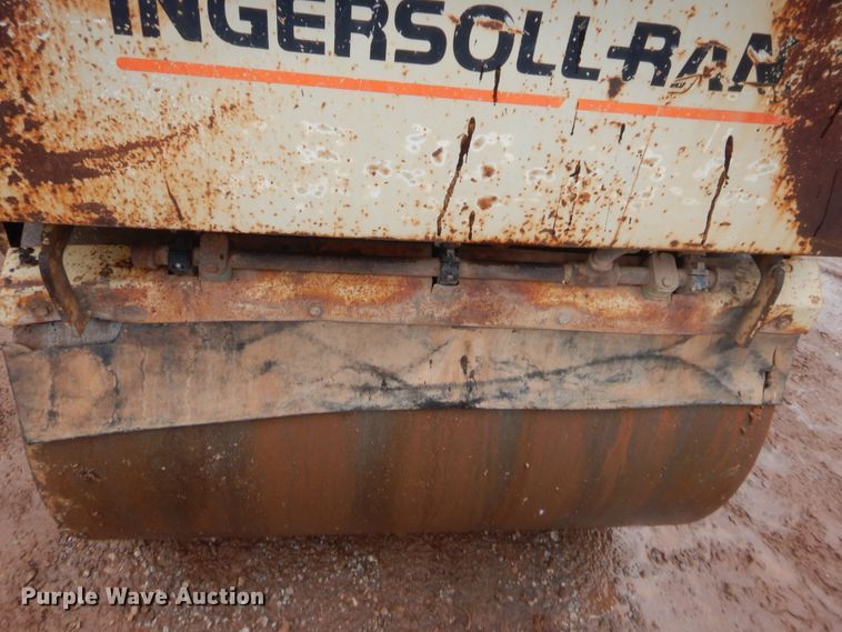 image for item HB9489 Ingersoll Rand DD22  vibratory double drum roller