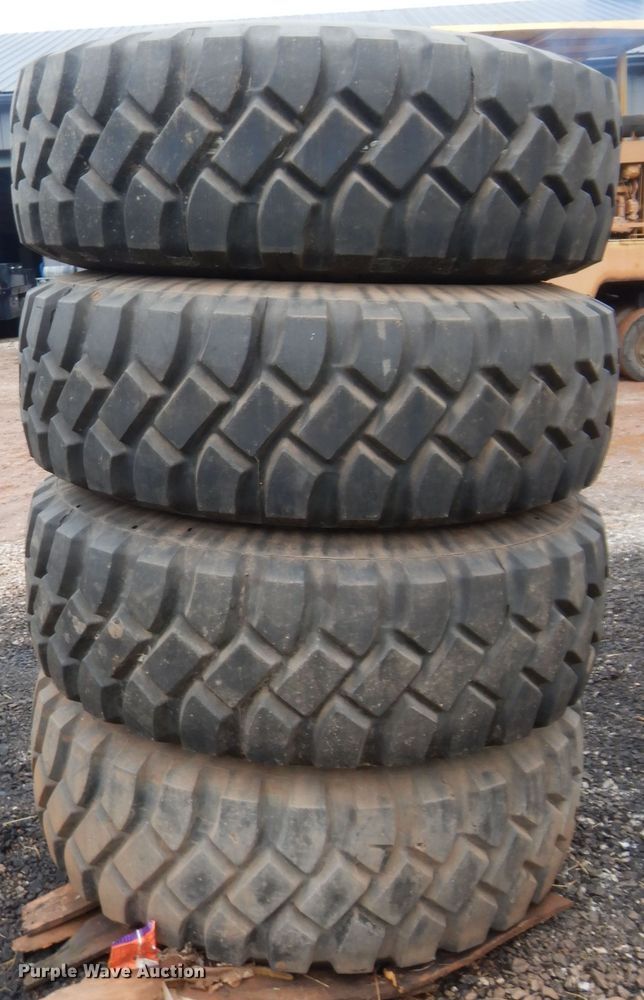 image for item HB9490 (4) 16.00R20 tires and wheels