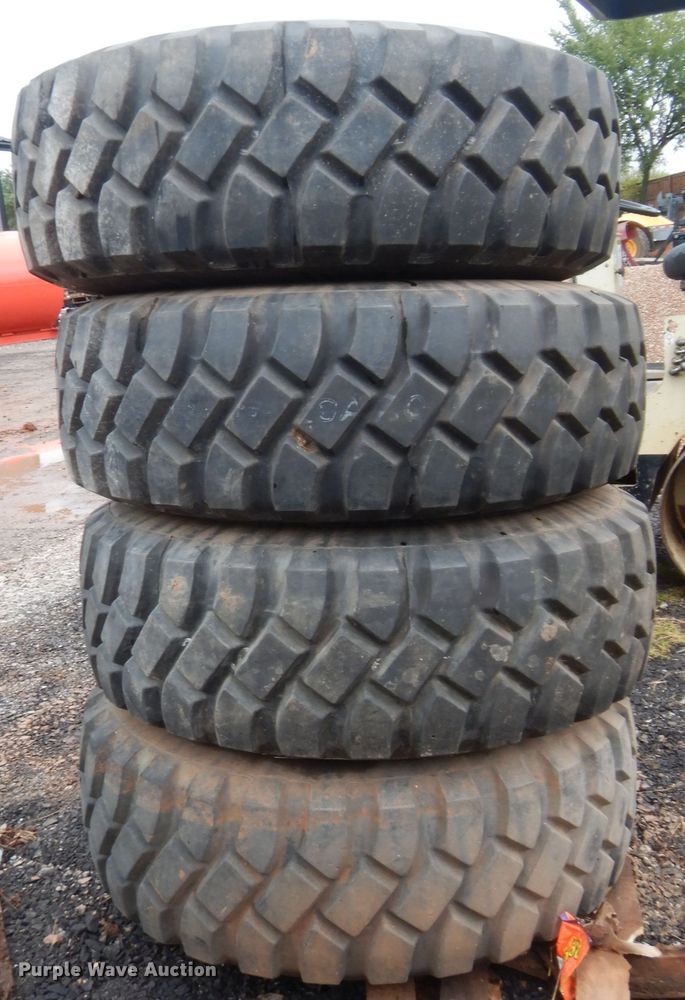 image for item HB9490 (4) 16.00R20 tires and wheels