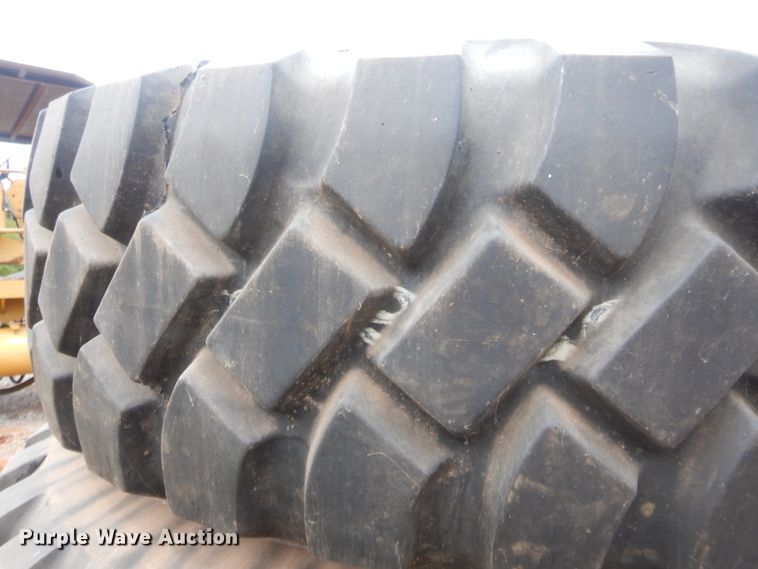 image for item HB9490 (4) 16.00R20 tires and wheels