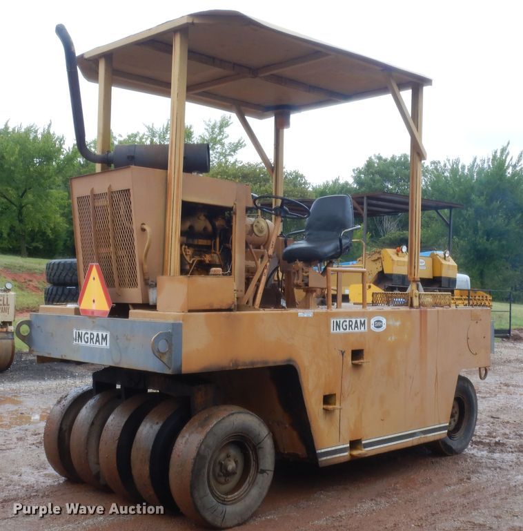 image for item HB9491 Ingram 9-2800  pneumatic roller