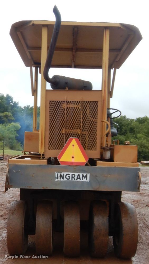 image for item HB9491 Ingram 9-2800  pneumatic roller