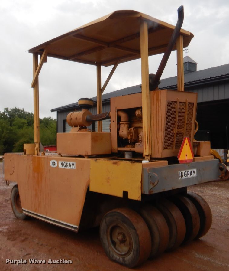 image for item HB9491 Ingram 9-2800  pneumatic roller