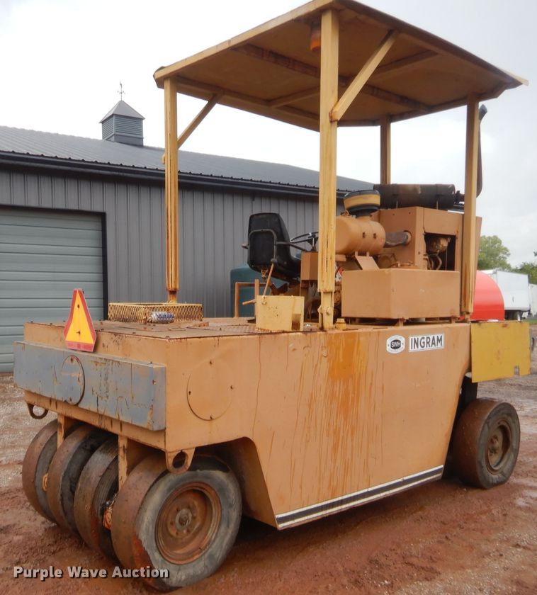 image for item HB9491 Ingram 9-2800  pneumatic roller