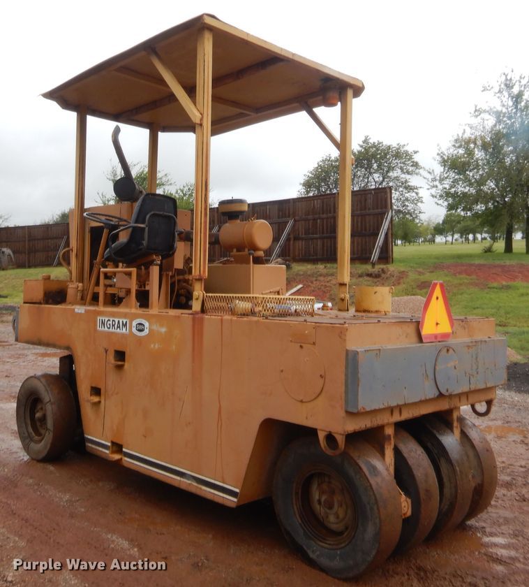 image for item HB9491 Ingram 9-2800  pneumatic roller