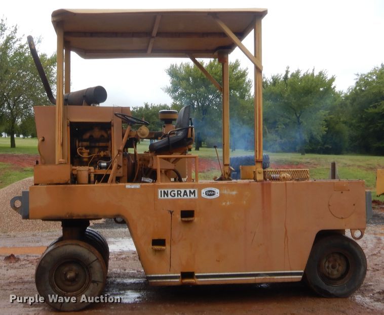 image for item HB9491 Ingram 9-2800  pneumatic roller