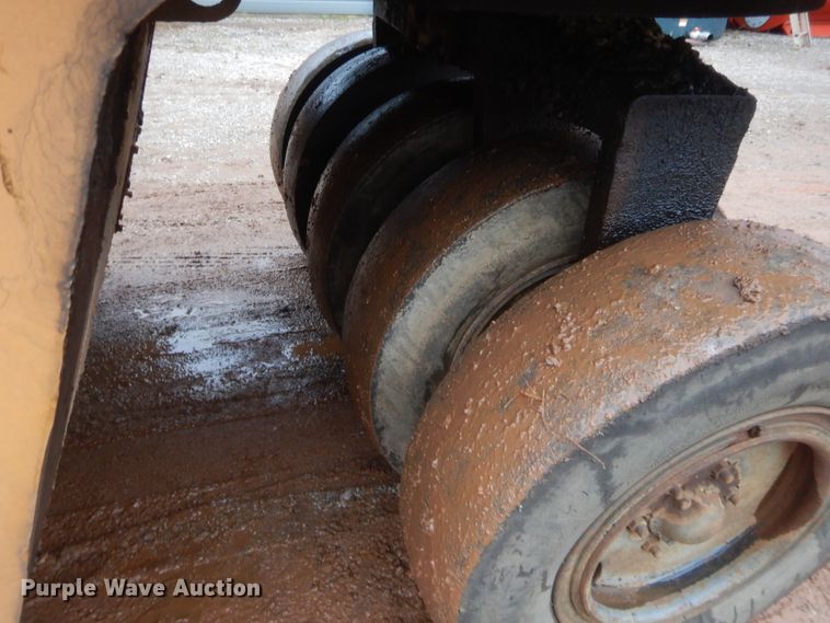 image for item HB9491 Ingram 9-2800  pneumatic roller