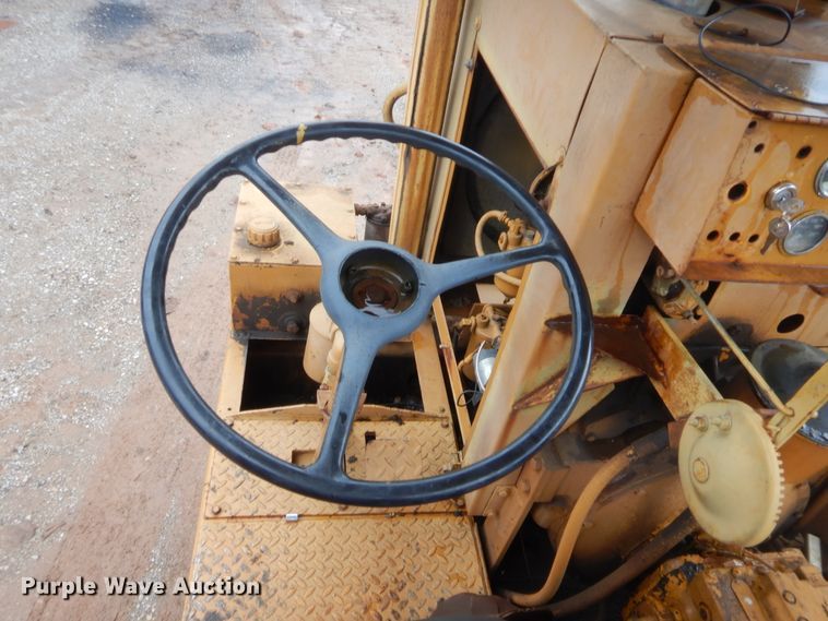 image for item HB9491 Ingram 9-2800  pneumatic roller