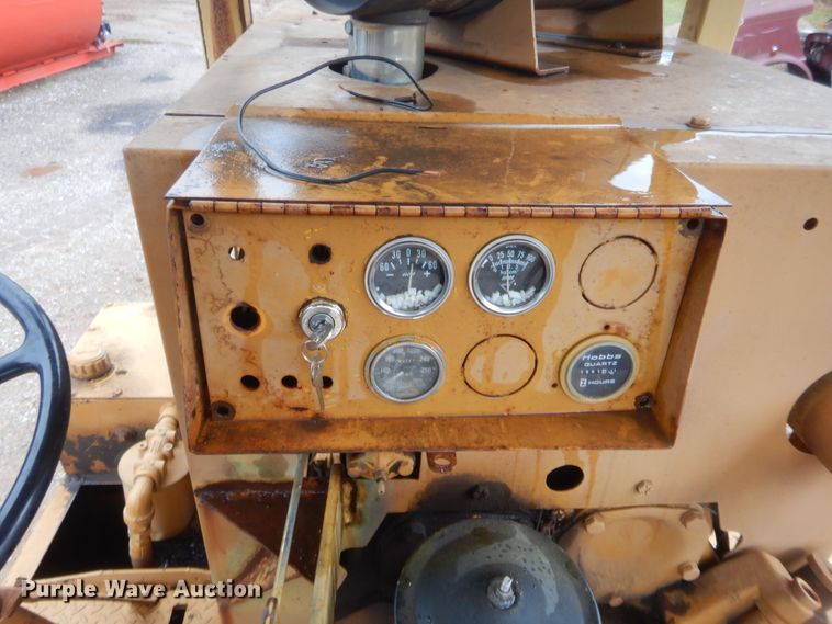 image for item HB9491 Ingram 9-2800  pneumatic roller