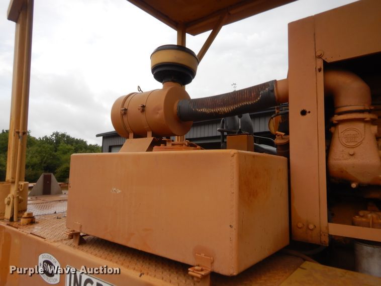 image for item HB9491 Ingram 9-2800  pneumatic roller