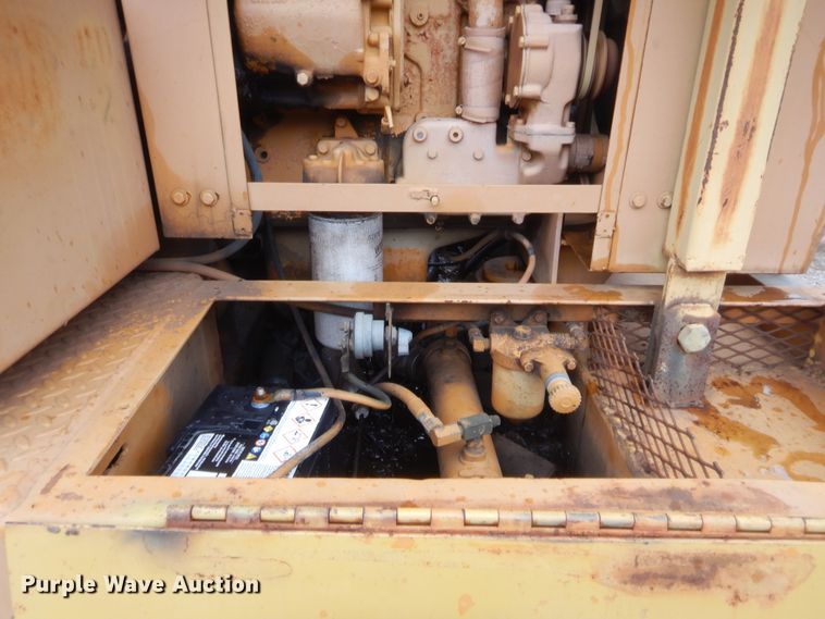 image for item HB9491 Ingram 9-2800  pneumatic roller