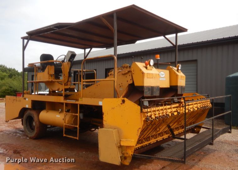 image for item HB9492 Entyre  chip spreader