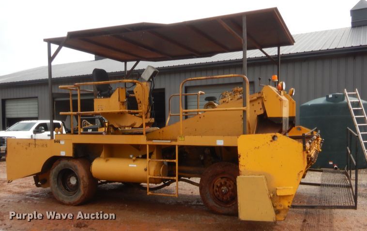 image for item HB9492 Entyre  chip spreader