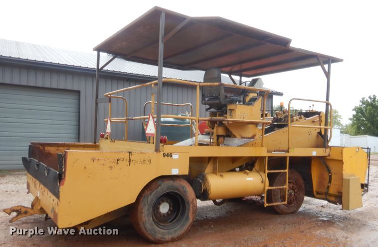 image for item HB9492 Entyre  chip spreader