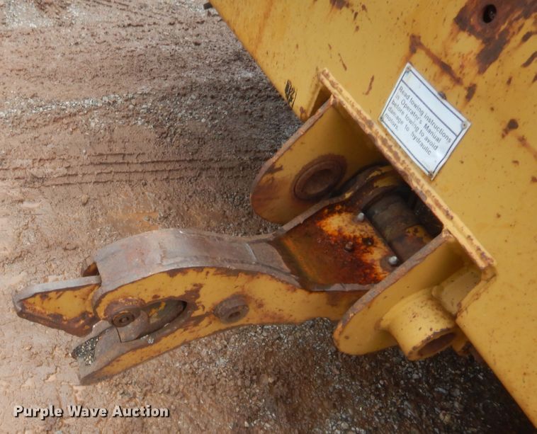 image for item HB9492 Entyre  chip spreader