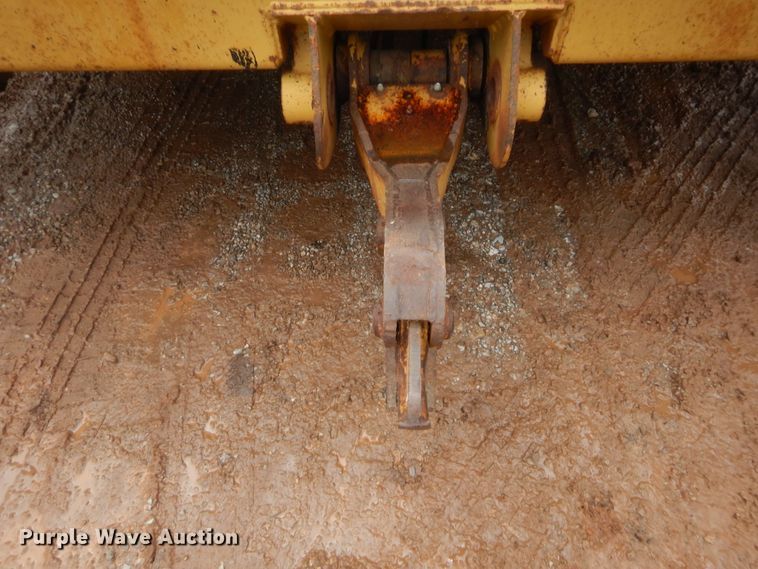 image for item HB9492 Entyre  chip spreader