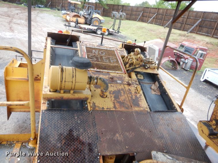 image for item HB9492 Entyre  chip spreader