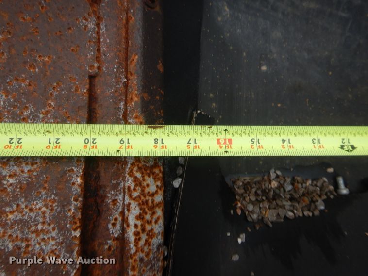 image for item HB9492 Entyre  chip spreader