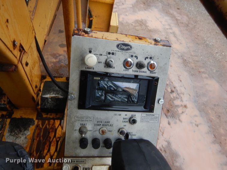 image for item HB9492 Entyre  chip spreader