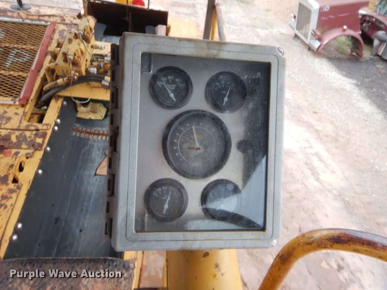 image for item HB9492 Entyre  chip spreader