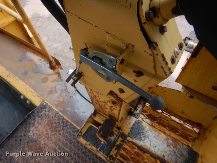 image for item HB9492 Entyre  chip spreader
