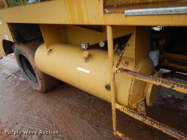 image for item HB9492 Entyre  chip spreader