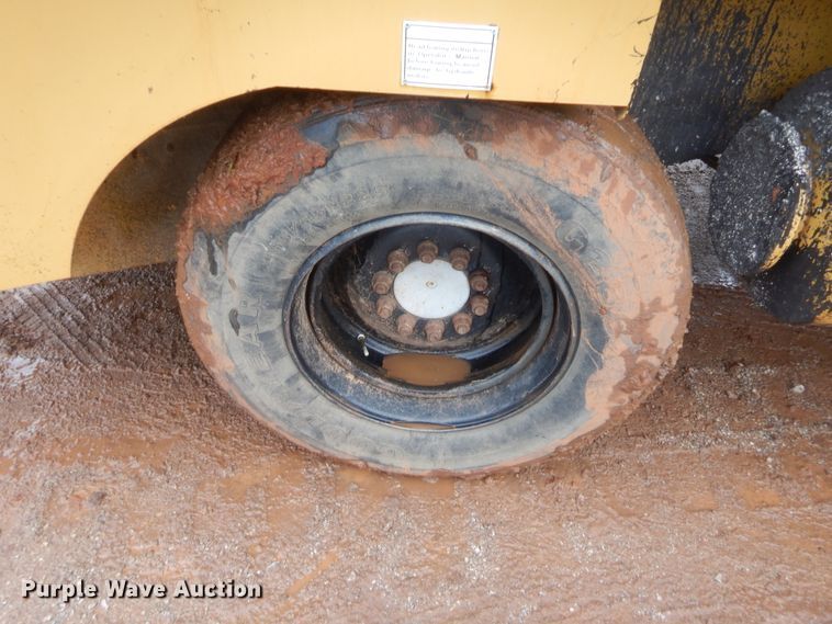 image for item HB9492 Entyre  chip spreader