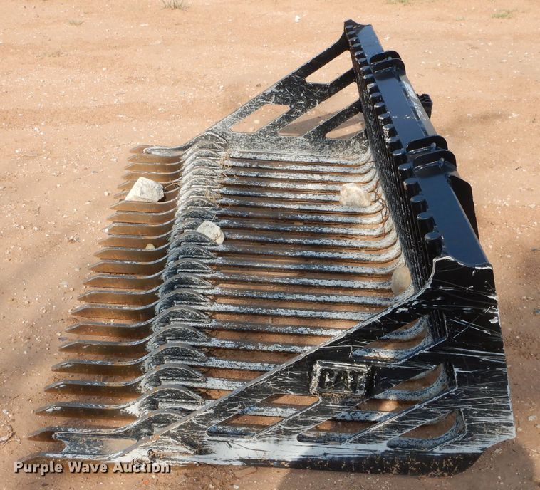 Caterpillar 78"W skid steer rock bucket in Slaton, TX Item HC9092