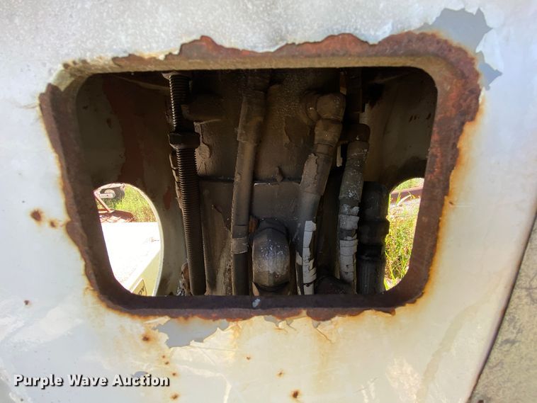 image for item HG9165 1997 International 4700  digger derrick truck