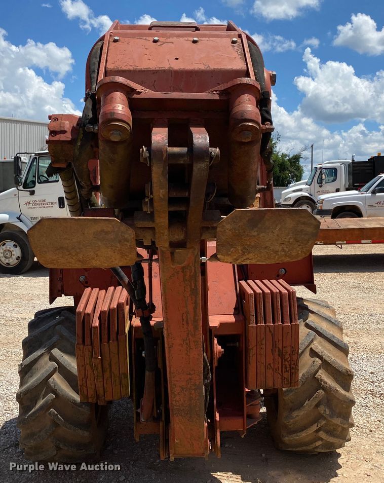 image for item HG9179 2000 Ditch Witch 8020T  cable plow