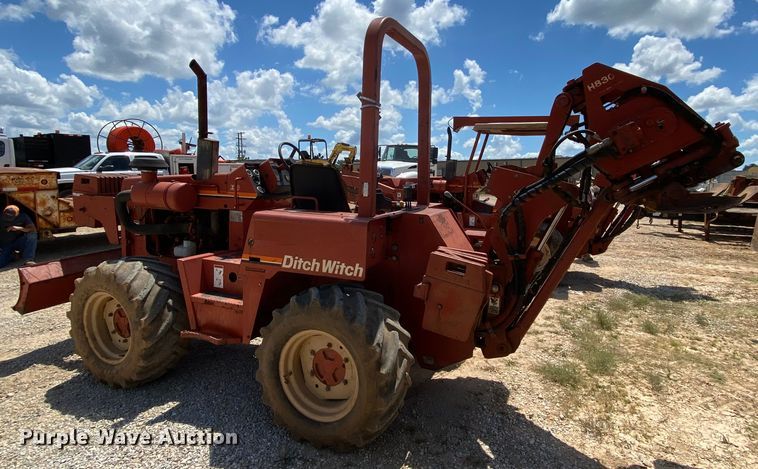 image for item HG9179 2000 Ditch Witch 8020T  cable plow