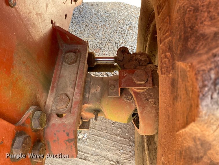 image for item HG9179 2000 Ditch Witch 8020T  cable plow