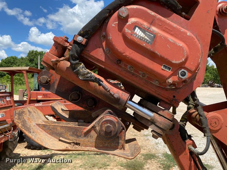 image for item HG9179 2000 Ditch Witch 8020T  cable plow