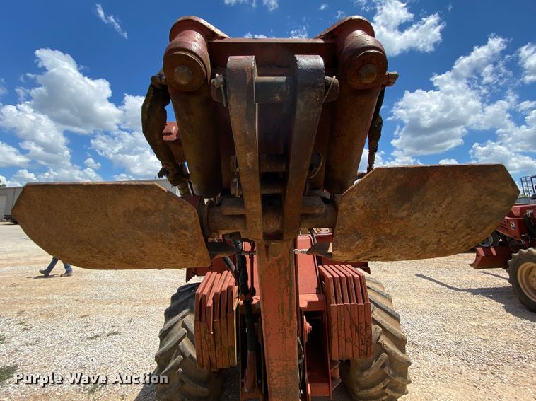 image for item HG9179 2000 Ditch Witch 8020T  cable plow