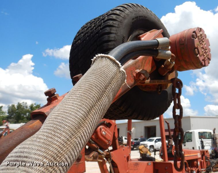 image for item HG9180 Ditch Witch 8020  cable plow