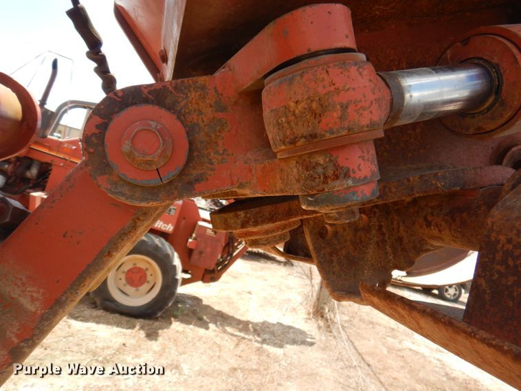 image for item HG9180 Ditch Witch 8020  cable plow