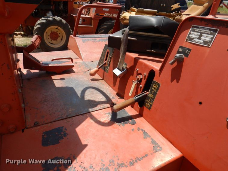 image for item HG9180 Ditch Witch 8020  cable plow