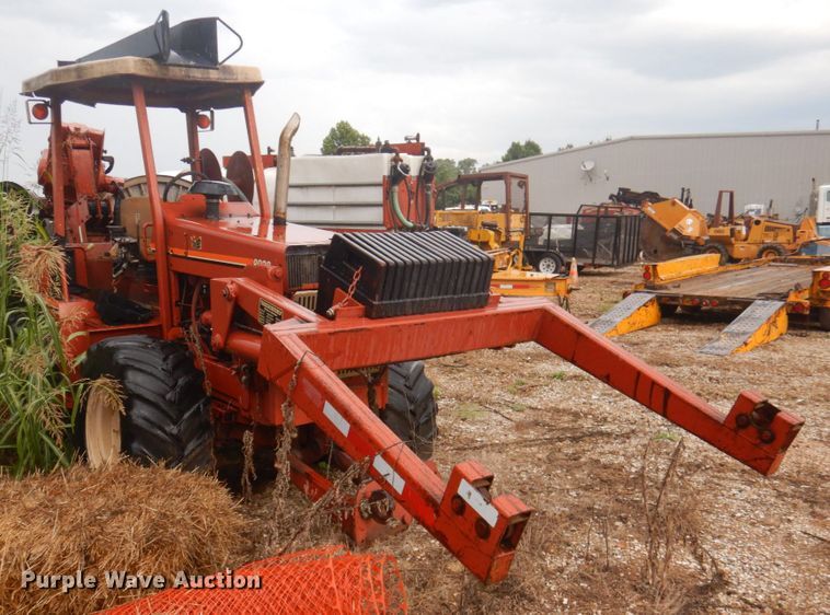 image for item HG9182 2000 Ditch Witch 8020  cable plow