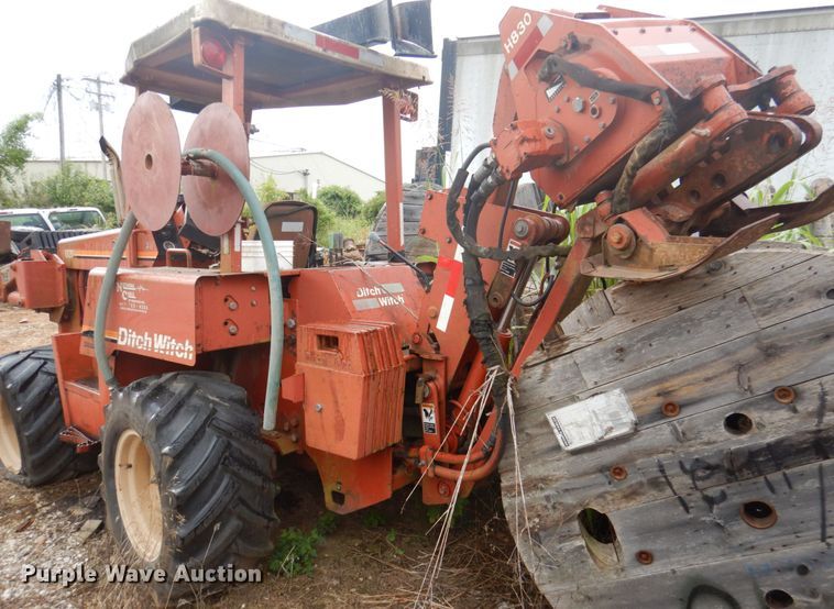 image for item HG9182 2000 Ditch Witch 8020  cable plow