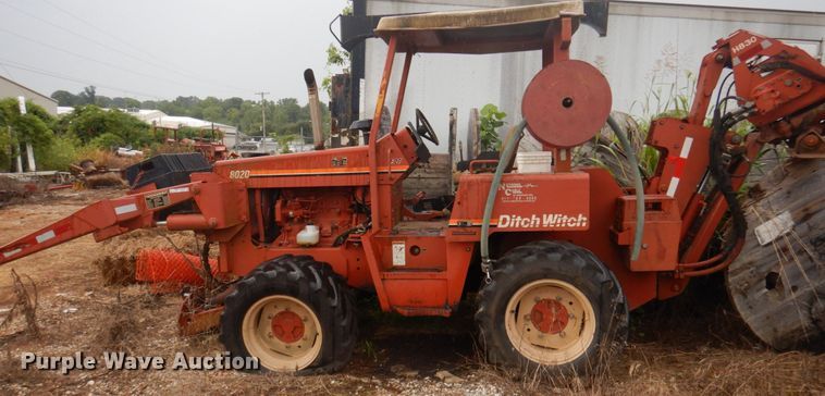 image for item HG9182 2000 Ditch Witch 8020  cable plow