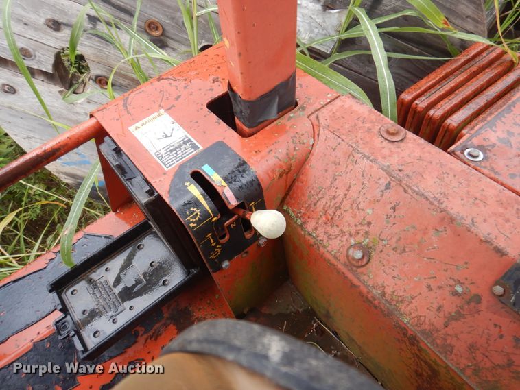 image for item HG9182 2000 Ditch Witch 8020  cable plow