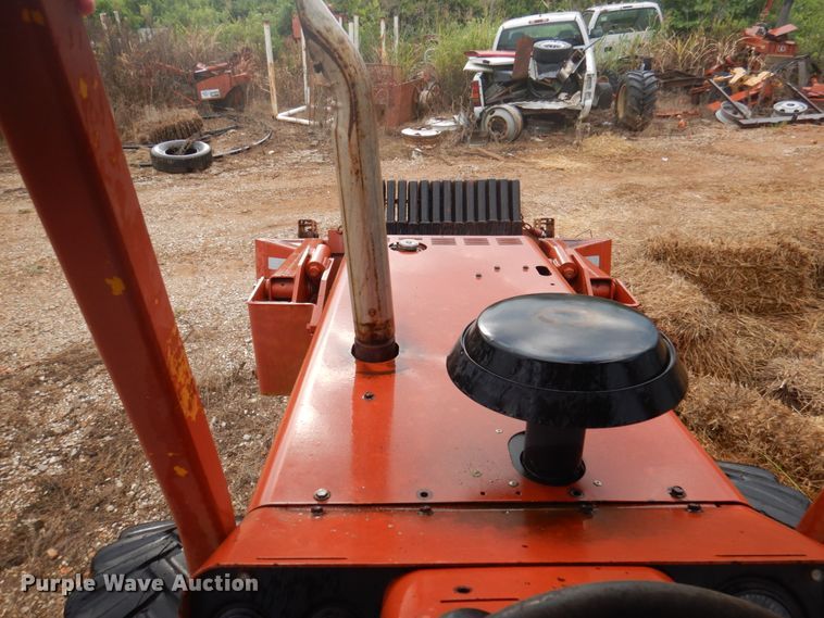 image for item HG9182 2000 Ditch Witch 8020  cable plow